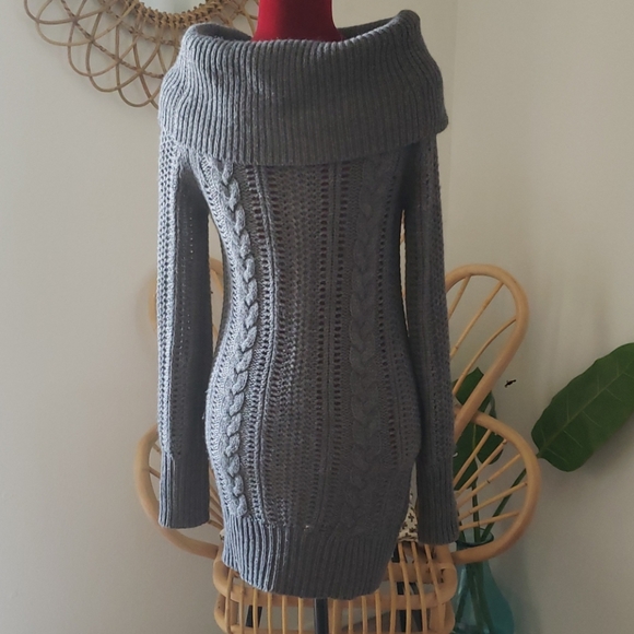 Club Monaco Gray Tunic Length Sweater - Picture 2 of 6